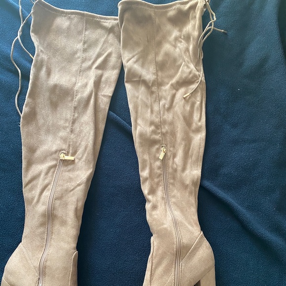 Journee over the knee boots - Picture 10 of 14